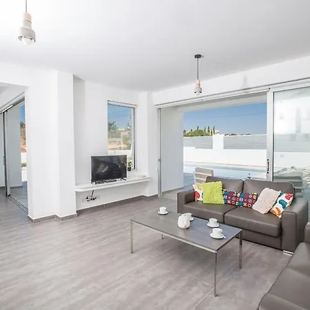 Ochosto Eos - Luxury 5 Bedroom With Private Pool - Close To The * Protaras