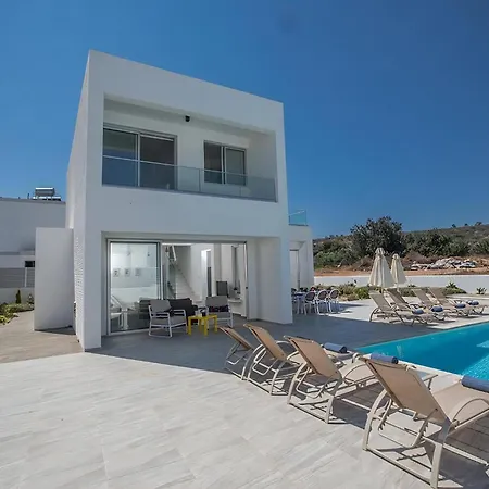 Villa Kaya Aq Ccv4 Villa