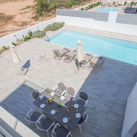 Ochosto Eos - Luxury 5 Bedroom With Private Pool - Close Villa *