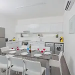 Willa Ochosto Eos - Luxury 5 Bedroom With Private Pool - Close *